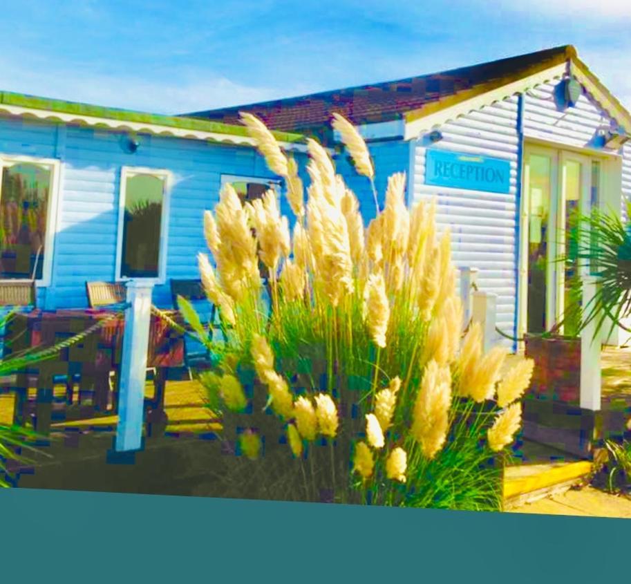 Leysdown-On-Sea Saddlebrook Holiday Park 3 Bedroom Brick Built Chalet Bungalow Ngoại thất bức ảnh