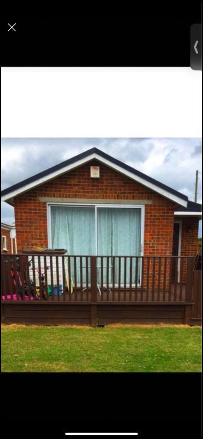 Leysdown-On-Sea Saddlebrook Holiday Park 3 Bedroom Brick Built Chalet Bungalow Ngoại thất bức ảnh